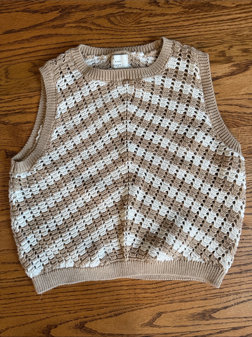 Women’s Chunky Crochet Knit Tank Sweater Vest - size S